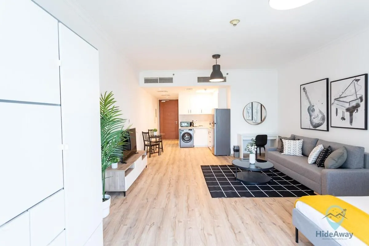 Stunning Studio Jlt L Near Metro Dubai Apartment